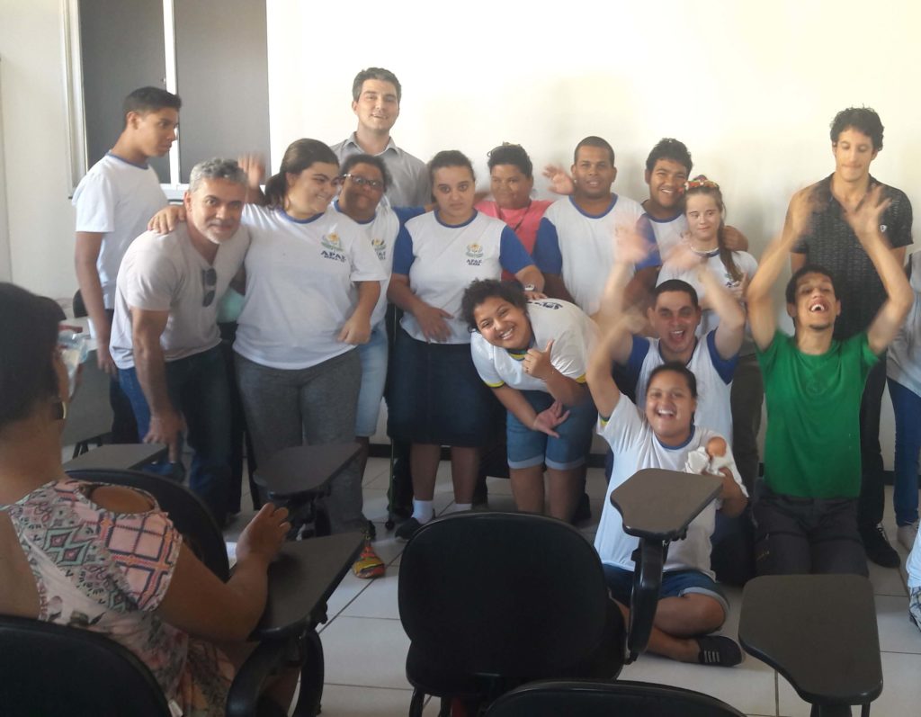 TCE-ES participa de evento de acessibilidade na Apae