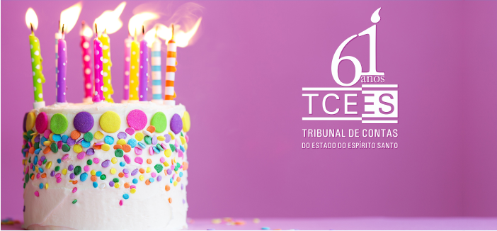 Fundo roxo, com um bolo de aniversário. Ao lado, escrito 61 com uma fonte estilizada e a marca do TCE-ES