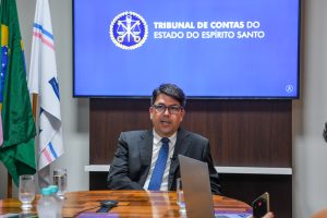 Davi Diniz em coletiva de imprensa